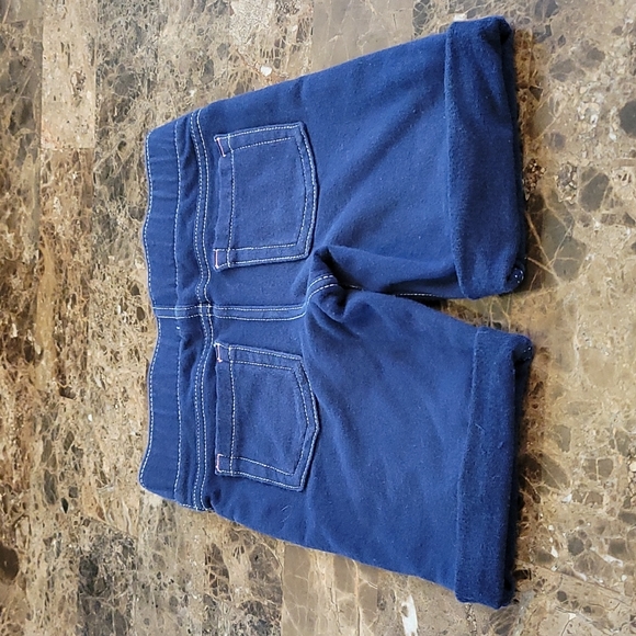 🩷 2 Pairs of Shorts and One Pair of Pants 😁 - Picture 11 of 13